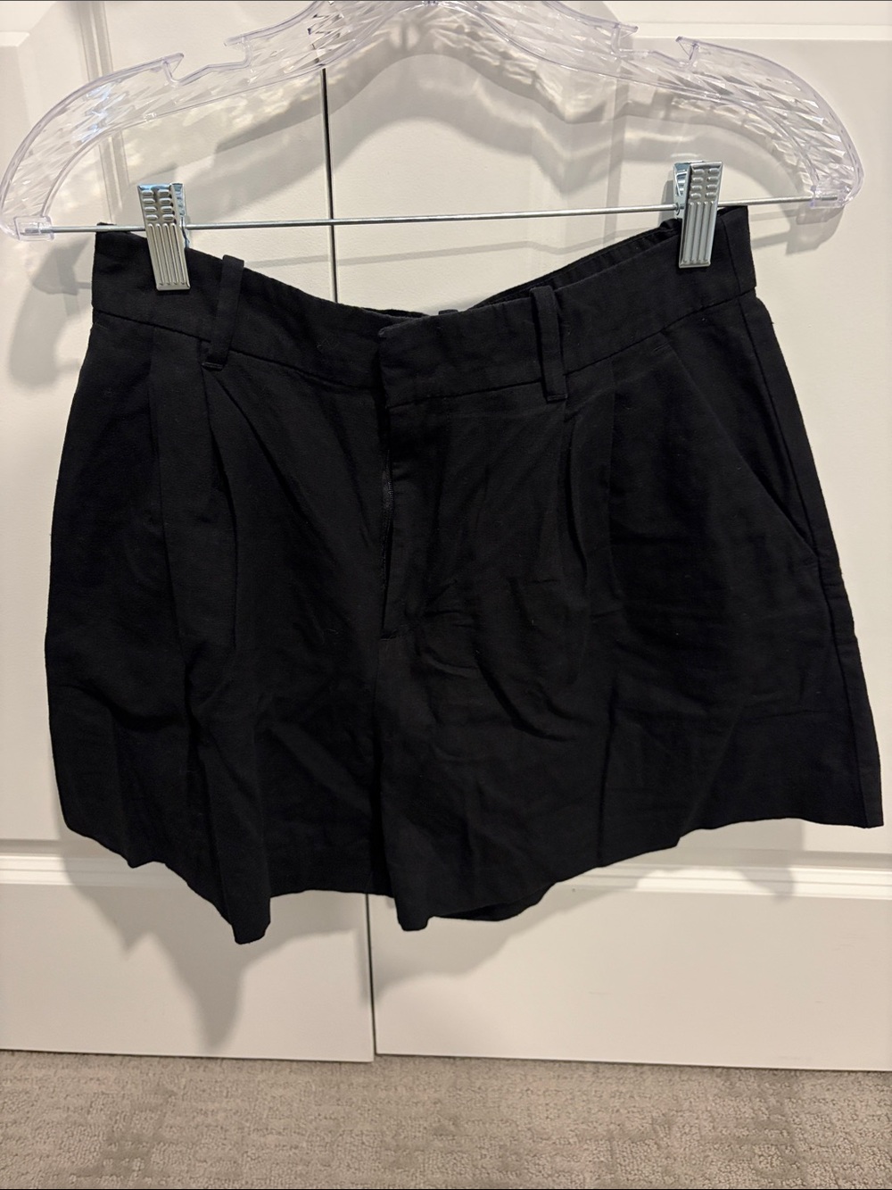 GAP linen Black High-Waist Pleated Women’s Shorts